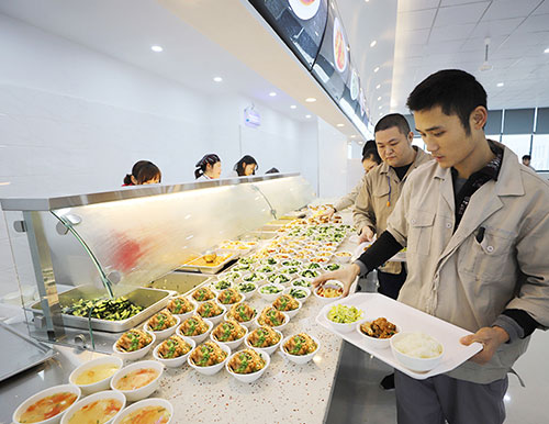 員工吃住行，公司大關(guān)懷丨易高家居下塘基地新食堂正式啟用！