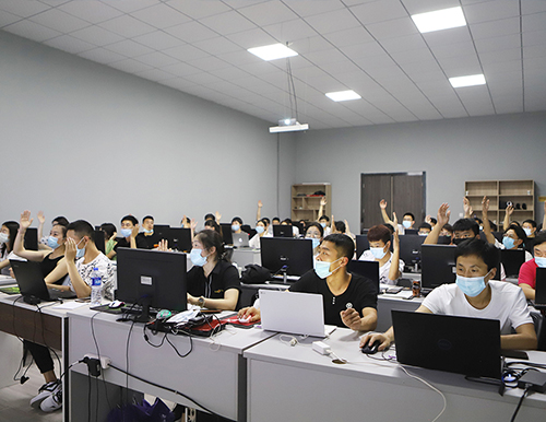  易高商學(xué)院全面復(fù)課，線下培訓(xùn)正式開啟！